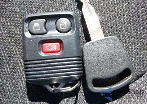 2024 Ford Police Interceptor z USA, uszkodzony, nr VIN 1FM5K8AB9RGA46893